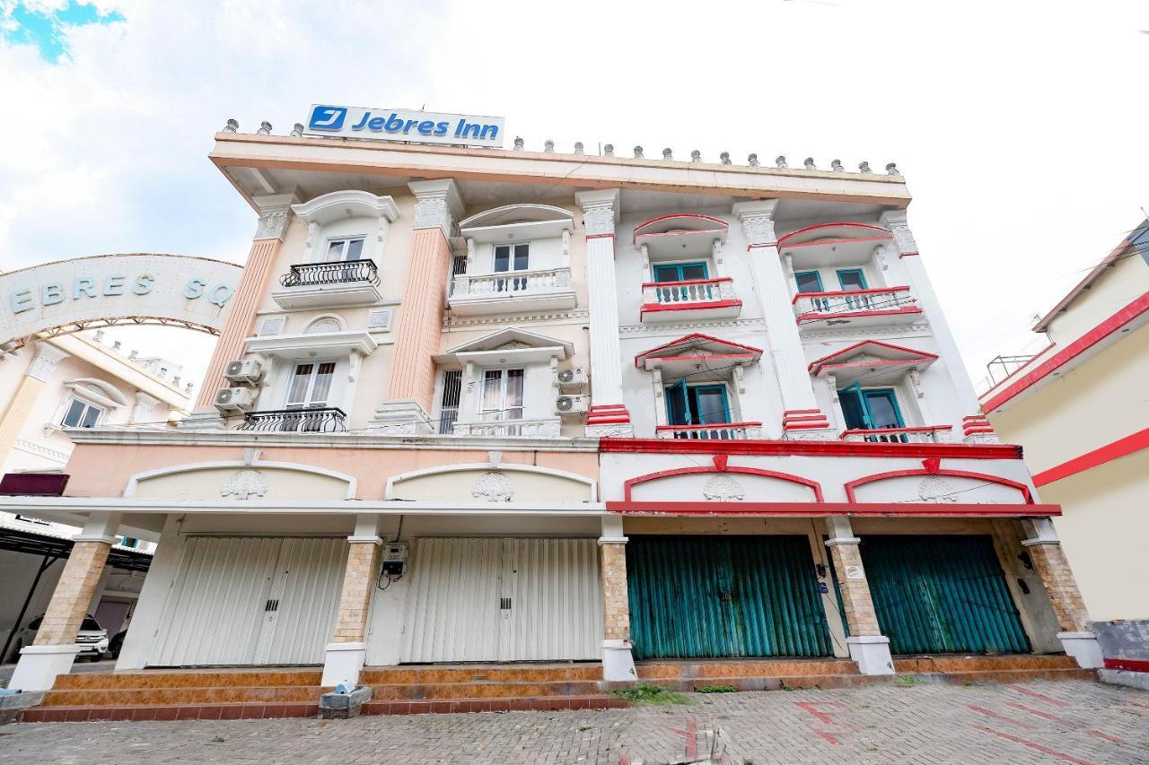 Hotel Oyo 2298 Jebres House Syariah Solo Exterior foto